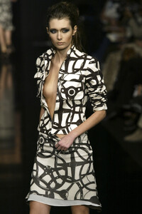 AlvieroMartini1aClasse2004WomenRTW65.thumb.jpg.4b622ee6e60d21904725be183919d840.jpg