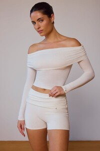 BT1591-SoftWhite_Balletclass_5.thumb.jpg.8ee0153b5d147c52294fa4794aa17537.jpg