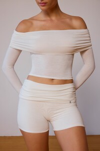BT1598-SoftWhite_BalletClass_4.thumb.jpg.deeffaf8a59acb507ad3048f7f445d06.jpg