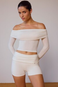 BT1598-SoftWhite_BalletClass_5.thumb.jpg.58813e3f2556a53407fa1fc40147375d.jpg