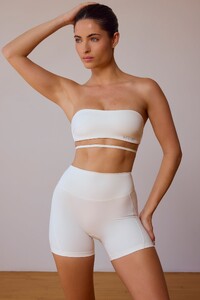 BT1639-SoftWhite_Balletclass_1.thumb.jpg.ac88a45884247cd8136569f52d1a9615.jpg