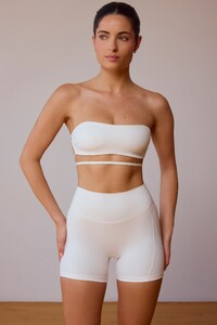 BT1639-SoftWhite_Balletclass_4.thumb.jpg.f320930be8c7906eaea13d7293cc83e4.jpg