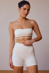 BT1640-SoftWhite_Balletclass_1.thumb.jpg.647510399bcdcb2afb0c10bce55adb78.jpg