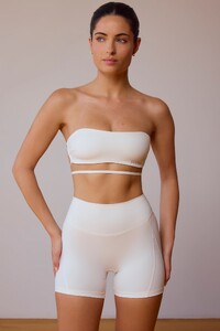 BT1640-SoftWhite_Balletclass_4.thumb.jpg.3a645f143e9ceda24f58410832c6463b.jpg
