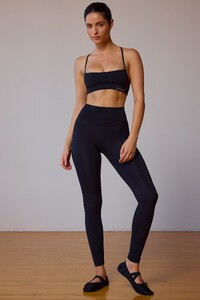BT1641-Black_BalletClass_7.thumb.jpg.699cc89a16256e3f0ab38f0fe552b5a5.jpg