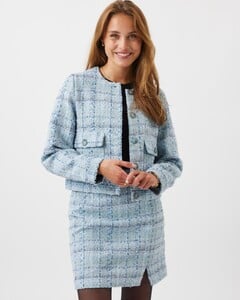 Berali_3035-Lightweight_Jacket-227383035-3920_Placid_Blue_1482bb34-9fe8-4053-8dae-dc13873d99a7_1440x1800.jpg