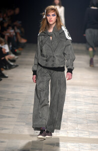 BernhardWillhelm2002WomenRTW14.thumb.jpg.ceedf492162448770dd2c3fd125e01fb.jpg