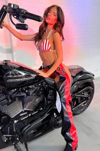 CrystalBellottithatssofetchauchristina_set_10_680x.thumb.webp.50928e42ec86102c5076948d4a53c143.webp