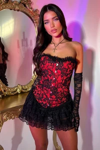 CrystalBellottithatssofetchauvampire_set_18_680x.thumb.webp.511504d462a66642eb7662942aa86997.webp
