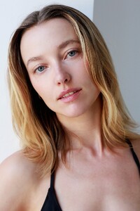 EmilyvanRaay1a4.thumb.jpg.be01a8c3b4fd8d934c5c25f54498c027.jpg