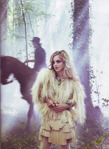 EmmaWatsonVogueItaliaSeptember20083.thumb.jpg.1c3955e4ecf910f1d05b0ef8aa658083.jpg