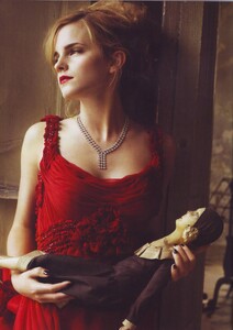 EmmaWatsonVogueItaliaSeptember20087.thumb.jpg.5d4b4b762a591b4e6b7ef5b9f759ce61.jpg