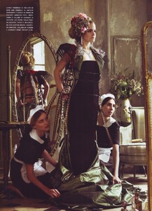 EmmaWatsonVogueItaliaSeptember20088.thumb.jpg.2be8205811edbc50eb75cd1da1465870.jpg