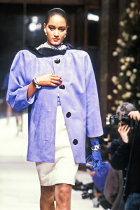 GivenchyHCSS19877.thumb.jpg.91aac88a5636efe1bfa06da1ea3c93ad.jpg
