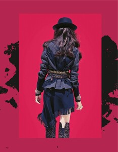 GraziaItalyN3817_09.2014(dragged)23.thumb.jpg.7cf35dede93c36438de942fd66a8d6c0.jpg