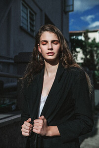 Holly-x-Angelica-Underhill-5.jpg