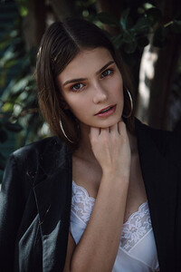 Holly-x-Angelica-Underhill-7.jpg