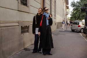 Ida-Heiner-Lulu-Tenney-09-19-2024-MFW-SS25-StreetStyle3-MelodieJeng-MJJ_0898.thumb.jpg.08fe66bba03df81bc0a82023e46553a5.jpg