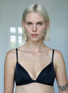JuliaAlmendra1a4.thumb.jpg.164f8afaa03e97db1dd37bf2ffe55cd8.jpg