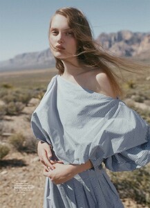 Marie-Claire-Australia-September-2017-Victoria-Anderson-by-Georges-Antoni-2.thumb.jpg.1852581e5d4853c15a6dd9b8ea66383c.jpg