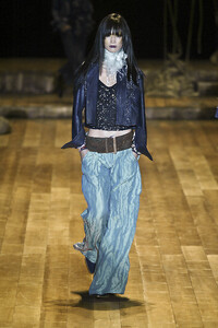 MariellaBurani2006WomenRTW3.thumb.jpg.92e2ba94f8d2f147110aff1535a79958.jpg