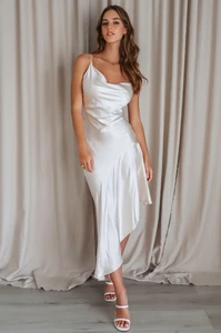NicolaMidiChampagne2_2400x.webp