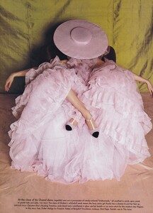 Paris_couture_18.thumb.jpeg.f6d0e842b4184e38a703c8bdf3a9581e.jpeg