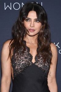 Priyanka_Malaysia_2810929~2.jpg