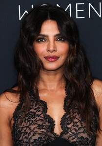 Priyanka_Malaysia_2818829~0.jpg