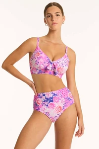 S80-SL3023FATIEFRONTDDEBRALETTEPINKSL4005FAHIGHWAISTPANTPINK-23800-Bond-Eye-Sealevel-D2-2467_Cropped.webp