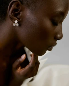 SelimMouzannar-Poppy-Earring_980x_crop_center.thumb.webp.8cbcb4e71dc6b10083a795879eeec95c.webp