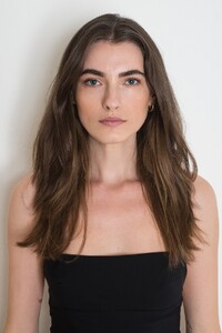 SimonaBitiusca1b6.thumb.jpg.7a4faee37b753b7b450463d95335487c.jpg
