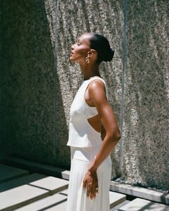 Step into the @jastookes edit. From sleek silhouettes to statement accessories, this edit captures the essence of Jasmine’s chic, understated aesthetic. It’s a perfect balance of classic sophistication and con (3).jpg