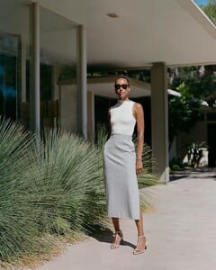 Step into the @jastookes edit. From sleek silhouettes to statement accessories, this edit captures the essence of Jasmine’s chic, understated aesthetic. It’s a perfect balance of classic sophistication and con (4).jpg