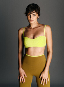 Taylor Marie Hill - Victorias-Secret-2024-VSX-Elevate-Logo-Mesh-Balconette-Sports-Bra-Legging.jpg