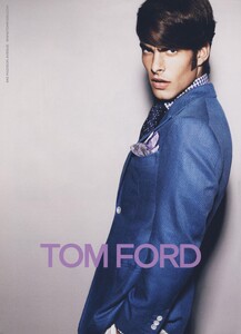 Tom_Ford_Spring_Summer_2009_03.thumb.jpg.632fc256f820a82c9f9926f7974c9e45.jpg