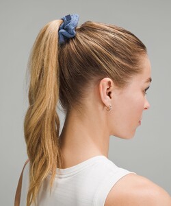 Uplifting Scrunchies Textured 3-Pack (Nimbus • Glaze Pink • Oasis Blue) LW9ENVS_066421.jpg