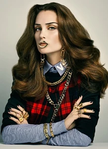 VOGUE-BRAZIL-Victoria-Anderson-by-Sophy-Holland.-Newheart-Ohanian-December-2017-www.imageamplifi-2.thumb.webp.a69901bd10a2910bba3a7da268a369f8.webp