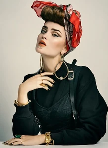 VOGUE-BRAZIL-Victoria-Anderson-by-Sophy-Holland.-Newheart-Ohanian-December-2017-www.imageamplifi-4.thumb.webp.7da663a652c06111eb2bd622b70d24a6.webp