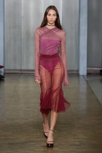 Yasmin Wijnaldum Nensi Dojaka Spring 2025 RTW LFW 2.jpg