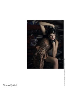 Yemchuk_AnOther_Man_Spring_Summer_2009_05.thumb.jpg.89b58cae5a3377e66f11eccc12a29c04.jpg