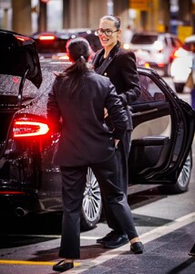 adriana-lima-desembarca-em-sao-paulo.thumb.jpg.fa7f90583de72d80f491e1d9b8a64d42.jpg