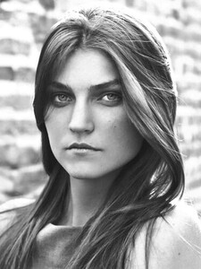 alessandra-ching-vargas.thumb.jpg.31605a45c28c5ea163c7f9fde3c497f9.jpg