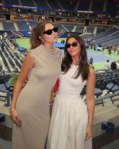 bailee-madison-at-u.s.-open-women-s-single-finals-in-new-york-city-09-07-2024-0.jpg