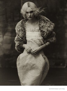 dramatic-looks-fashion-shoot01.thumb.jpg.cef2d6f0fd998f1d46c9b4a02b9a85a1.jpg