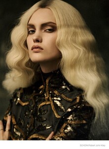 dramatic-looks-fashion-shoot12.thumb.jpg.4b1e6a9fd57a333bd4d28dbb947ae6d5.jpg