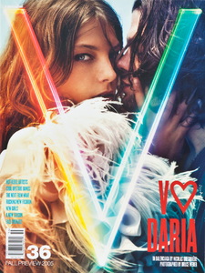 ed0db7b19e7d3a0d_v_magazine_36_fall_preview_2005_daria_werbowy.thumb.png.c31fa9df53f3bf2006c1b4d78e03f61b.png