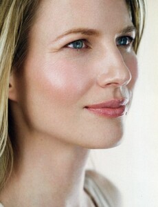 eva (2).jpg
