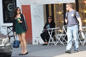 famke-janssen-spotted-enjoying-smoothie-with-ryan-faucett-in-the-west-village-2(1).thumb.jpg.341fce37e7d5c3cb03ad737abfc259af.jpg