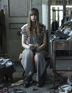fashion_bailout_16.thumb.jpg.4fe945dd09bcd993de977a356744df14.jpg